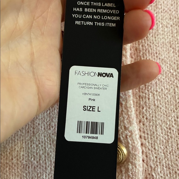 Old Money Vibes Soft Pink Crested Button Cardigan Sweater Size L NWT - Picture 4 of 7